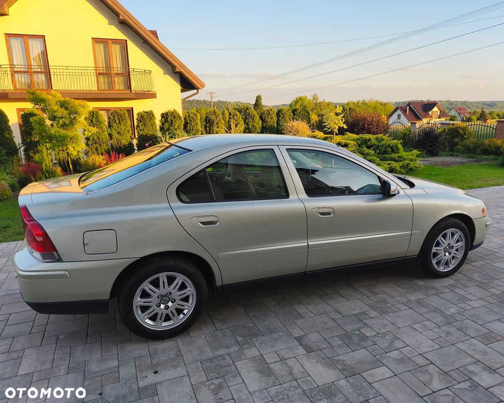 Volvo S60 2.4D Kinetic - 13