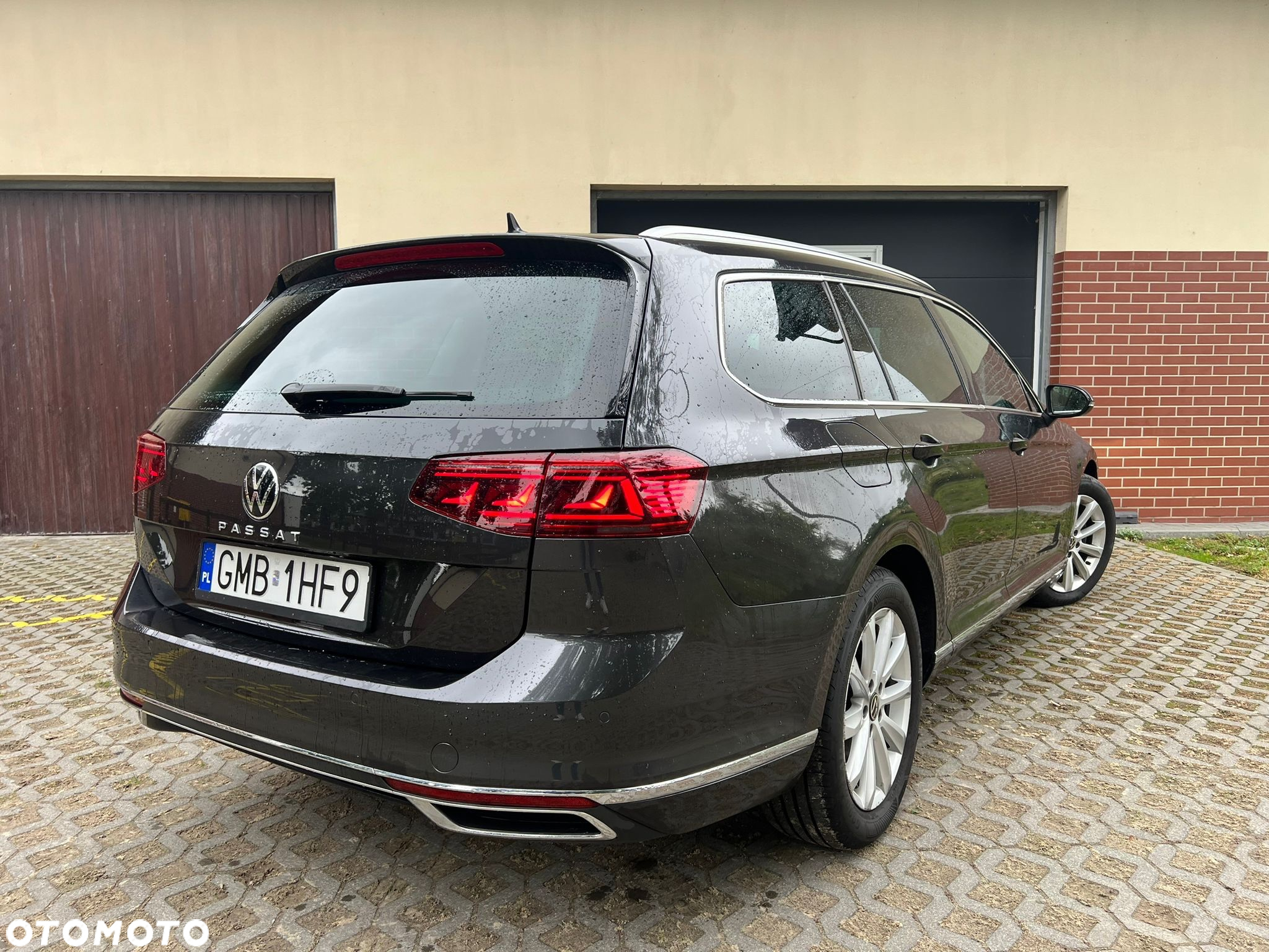 Volkswagen Passat Variant 2.0 TDI SCR DSG BlueMotion Highline - 4