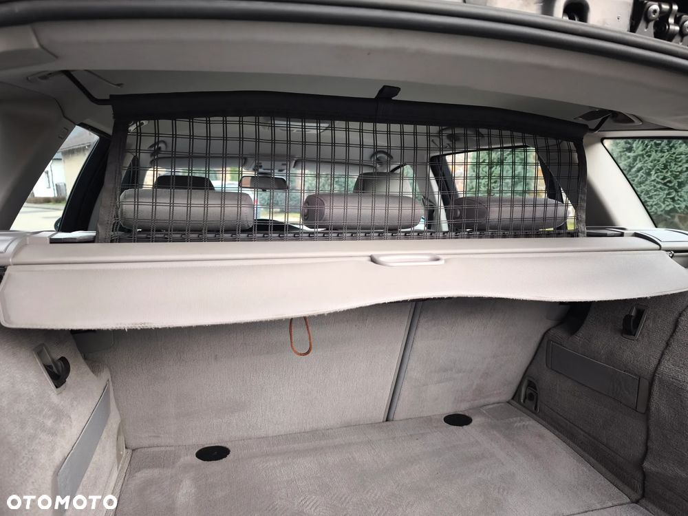 BMW Seria 3 320d Edition Sport - 13