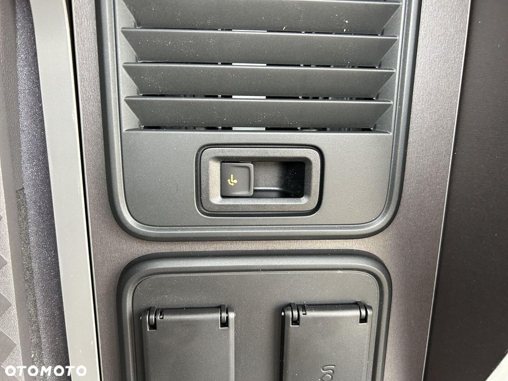 Volkswagen california Beach TOUR 5-os. 2.0TDI 150KM (dolne i górne łóżko) - 36