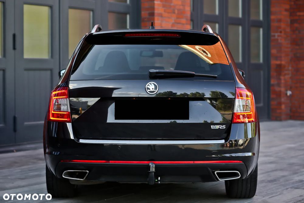 Skoda Octavia 2.0 TDI DSG RS - 14