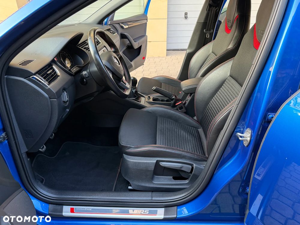 Skoda Octavia 2.0 TSI RS - 23