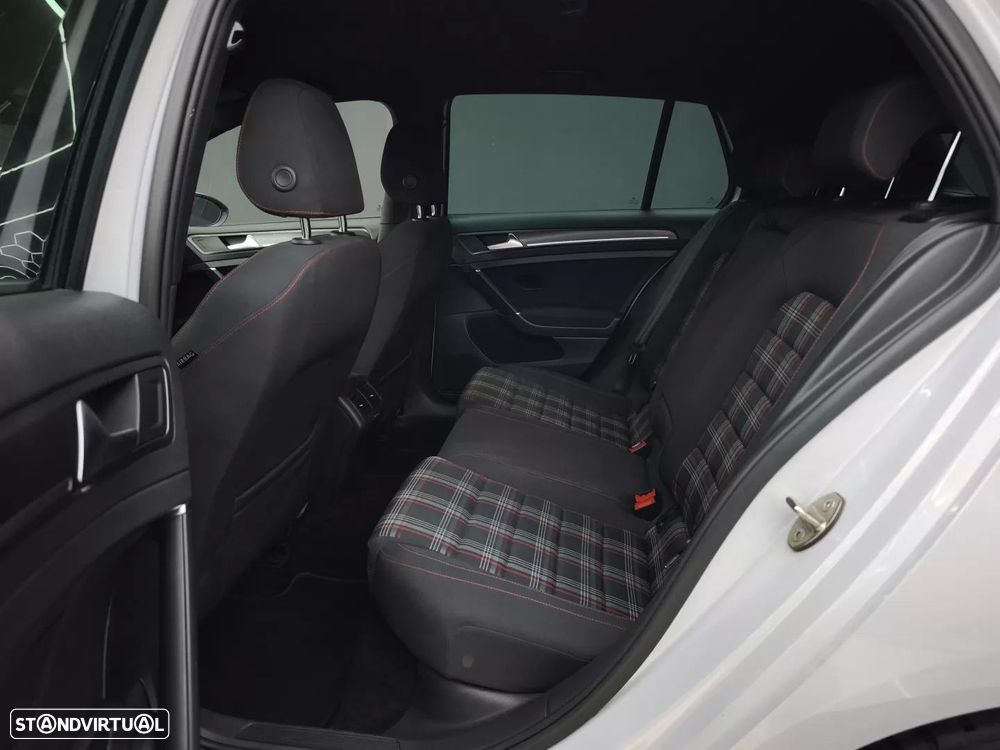 VW Golf 2.0 TSi GTi DSG Performance - 40