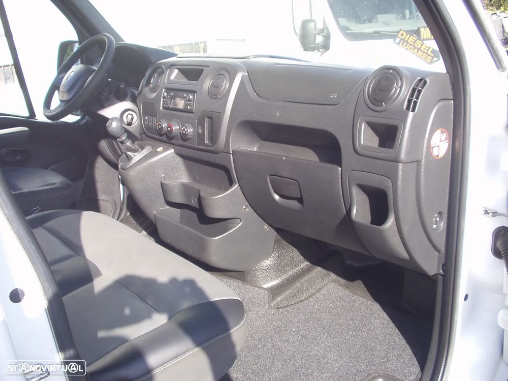 Renault Master 2.3 DCI L2H2 130cv **7 Lugares** - 6