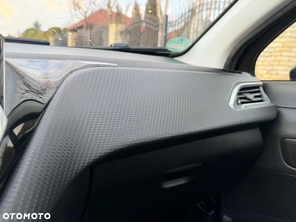 Peugeot 2008 PureTech 110 Stop&Start GT-Line Edition - 15