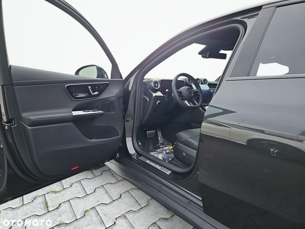 Mercedes-Benz GLC - 11