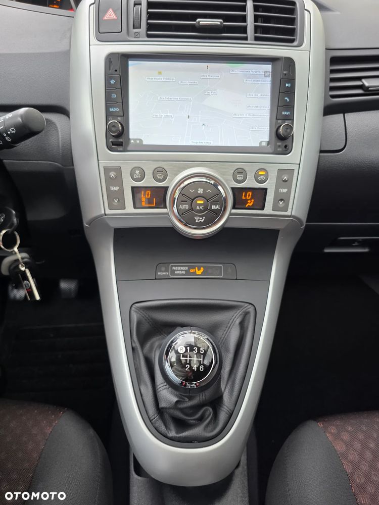 Toyota Verso 1.8 5-Sitzer Executive - 36