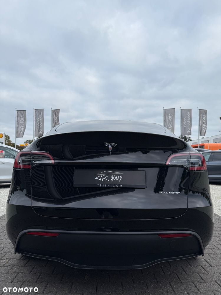Tesla Y Long Range AWD - 15