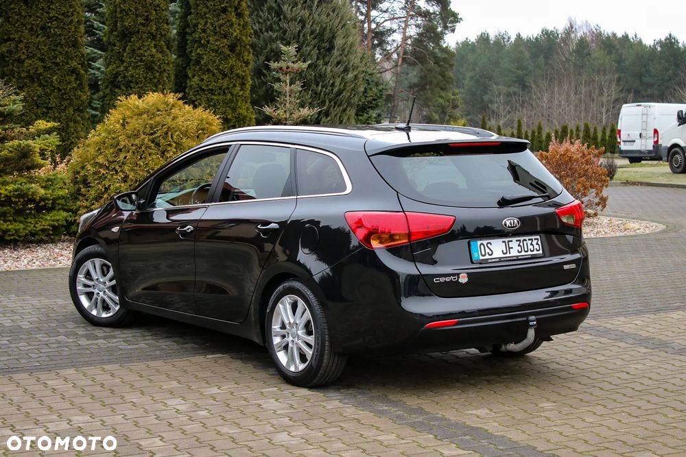 Kia Ceed 1.6 CRDi 128 Platinum Edition - 16