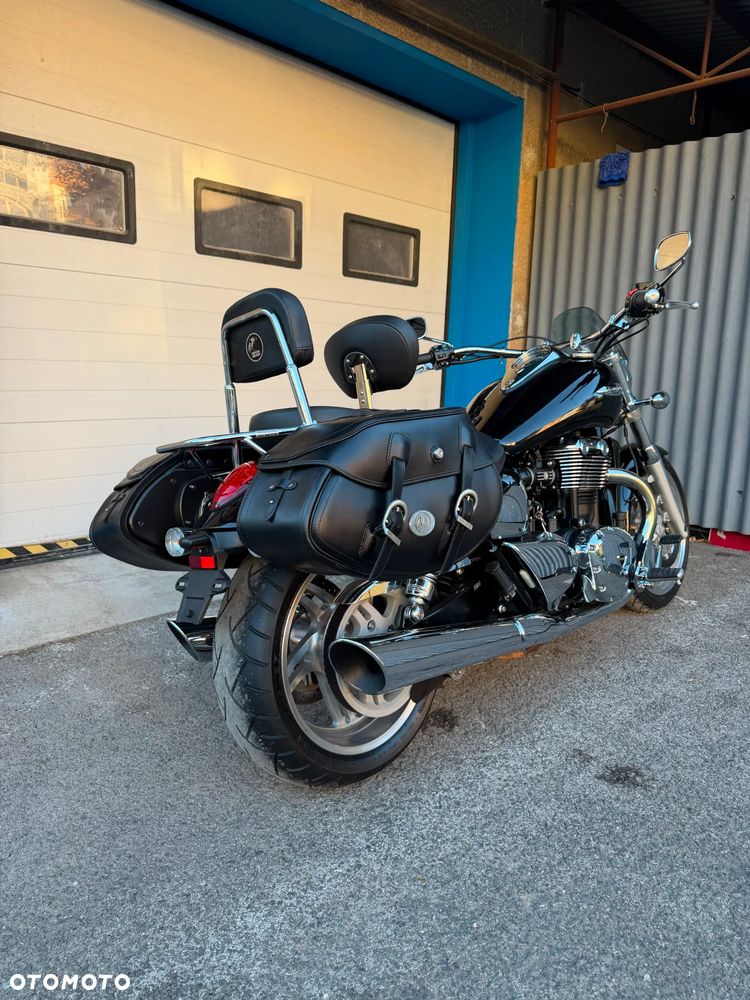 Triumph Thunderbird - 3