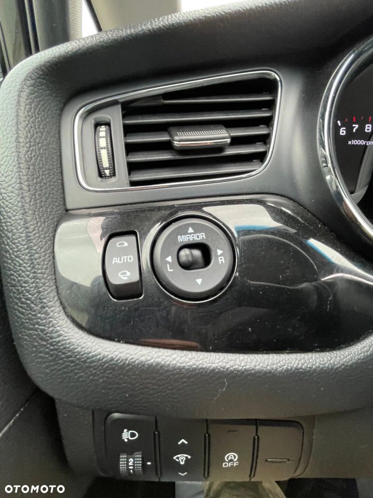 Kia Ceed 1.6 GDI Dream Team Edition - 21