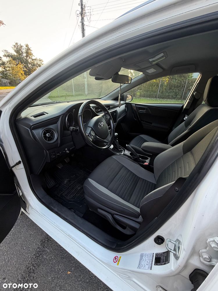 Toyota Auris - 7
