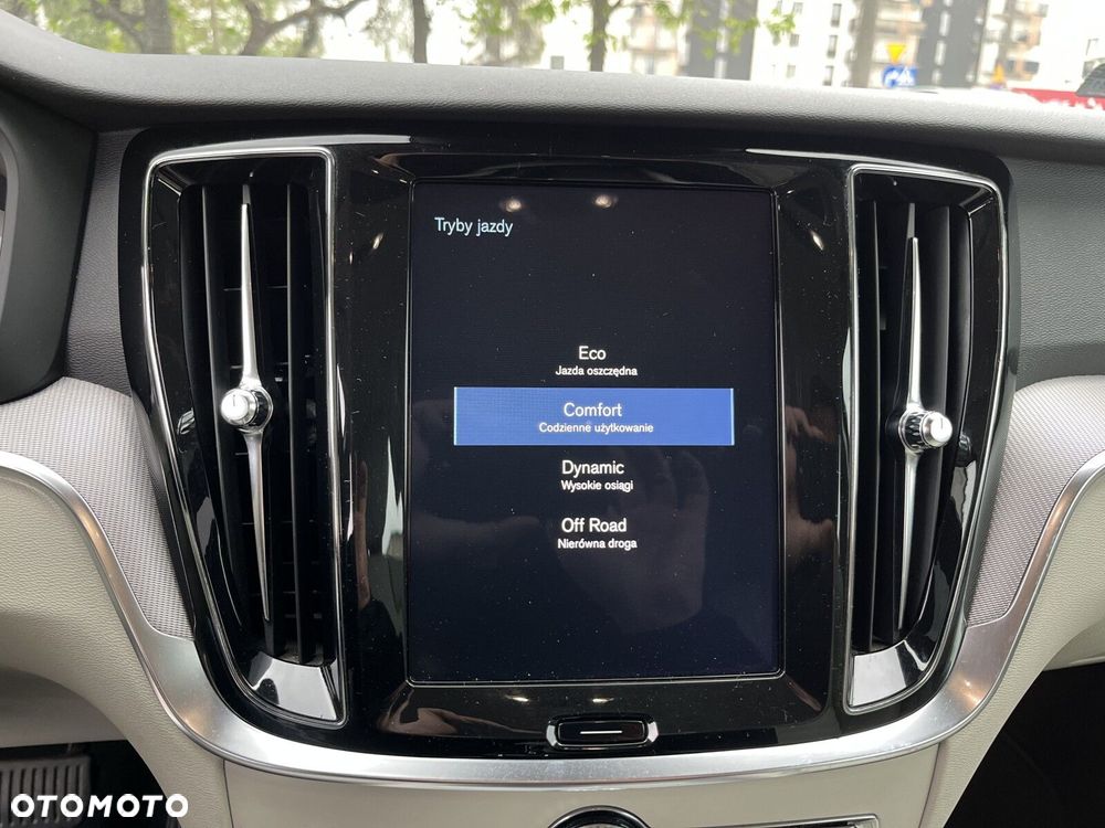 Volvo V60 D4 SCR AWD - 25