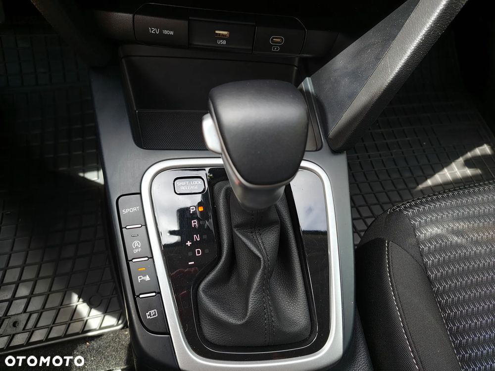 Kia XCeed 1.5 T-GDI L DCT - 25