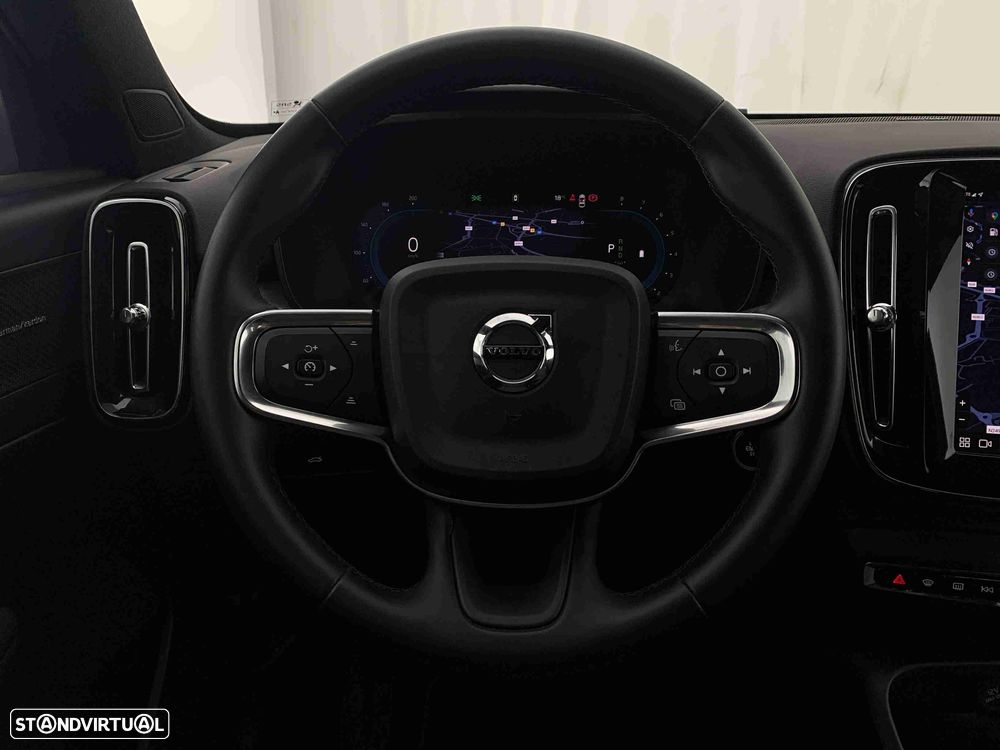 Volvo XC 40 2.0 B3 Plus Dark - 11