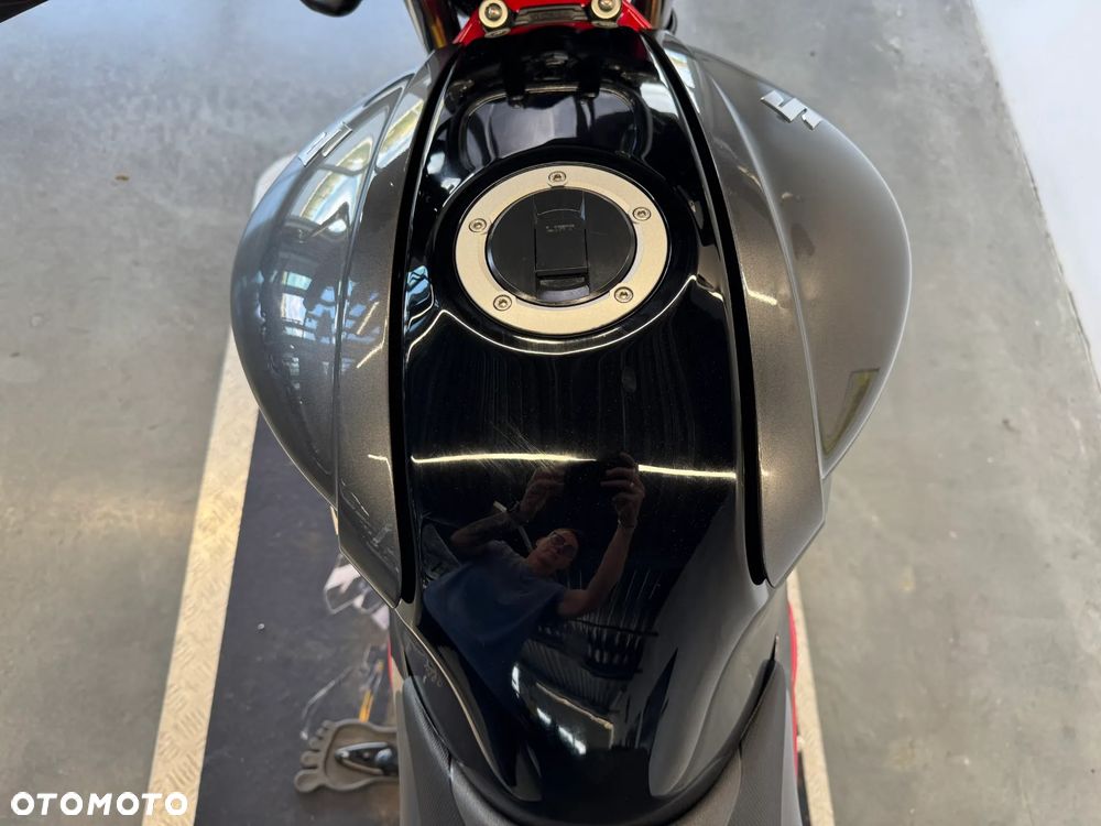 Suzuki Gladius - 28
