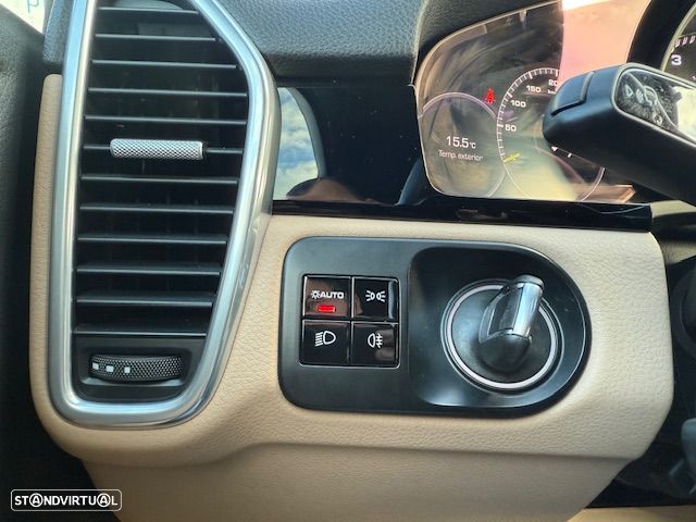 Porsche Cayenne E-Hybrid Tiptronic S - 38