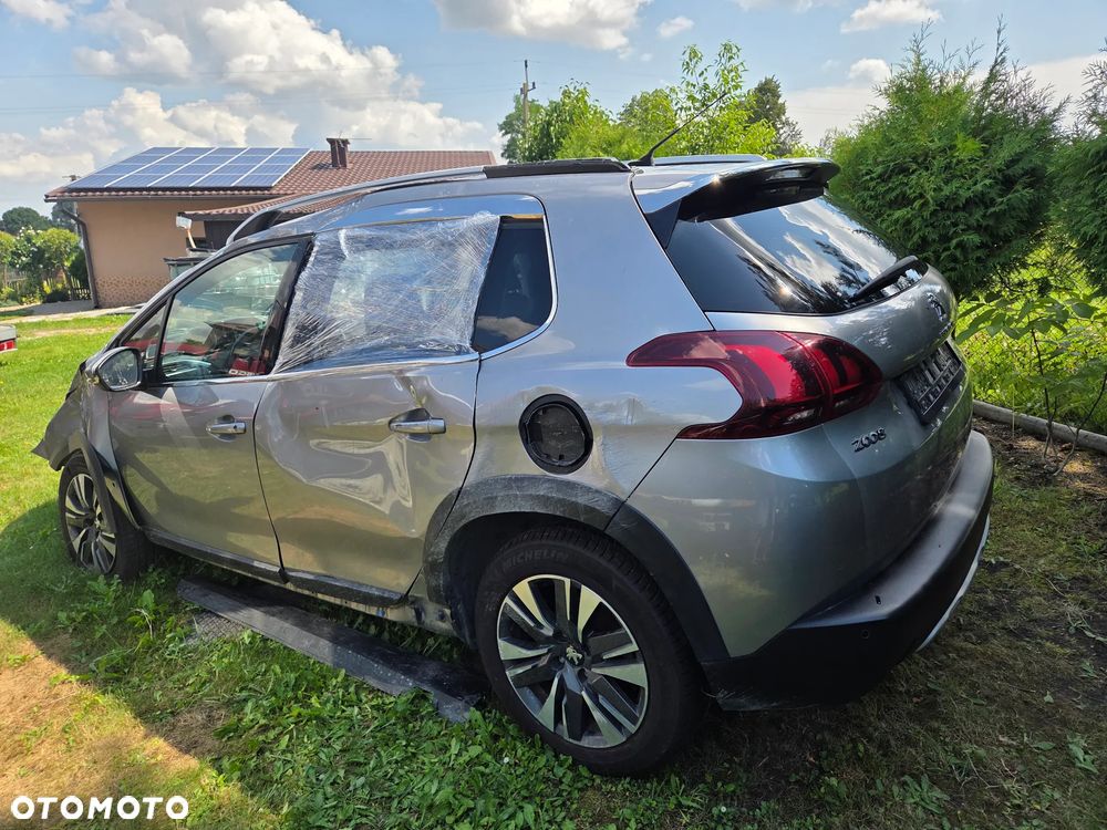 Peugeot 2008 1.2 PureTech Allure S&S - 2