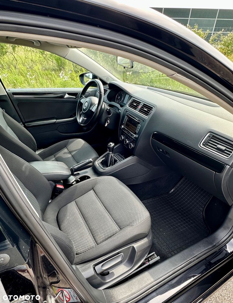 Volkswagen Jetta 1.4 TSI Comfortline - 15