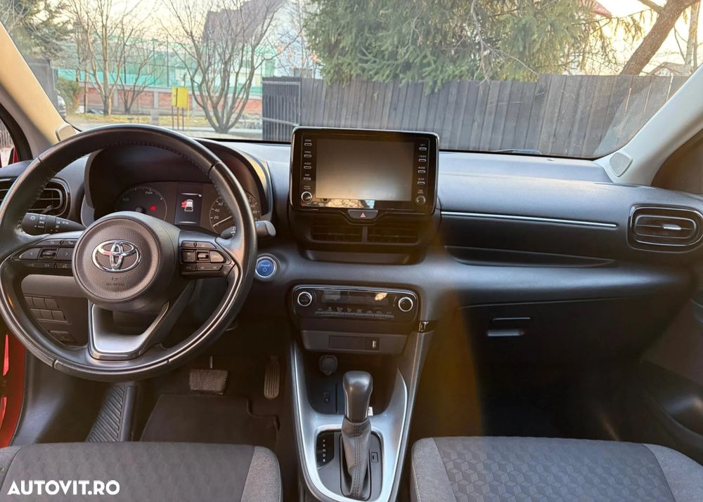 Toyota Yaris 1.5 VVT-i Team Deutschland - 8