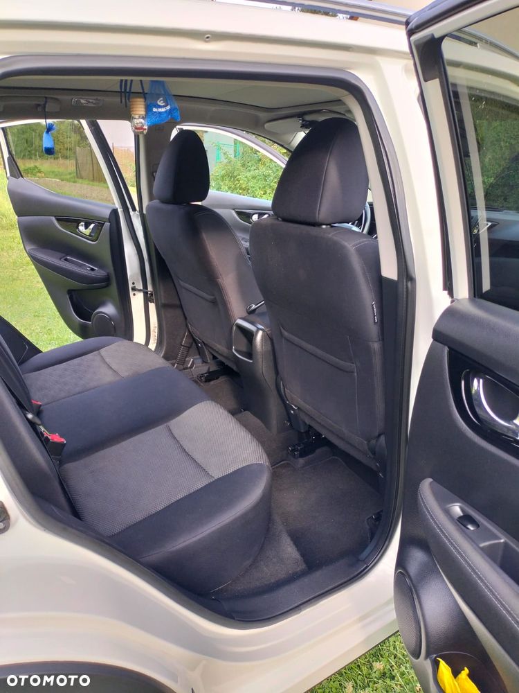 Nissan Qashqai 1.2 DIG-T Acenta EU6 - 17