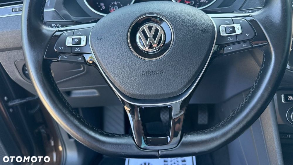 Volkswagen Tiguan - 33