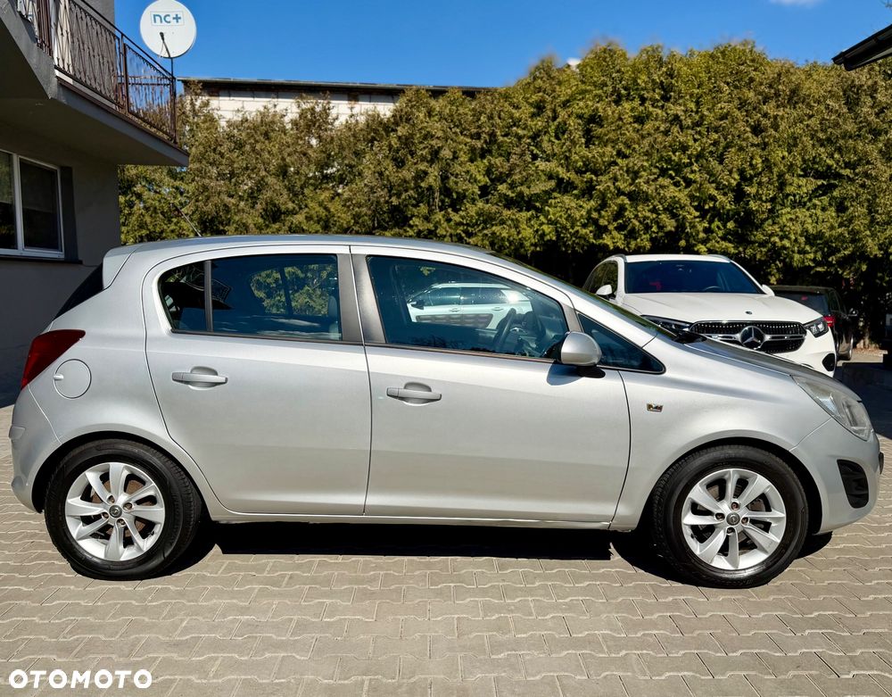 Opel Corsa 1.4 16V Edition - 3