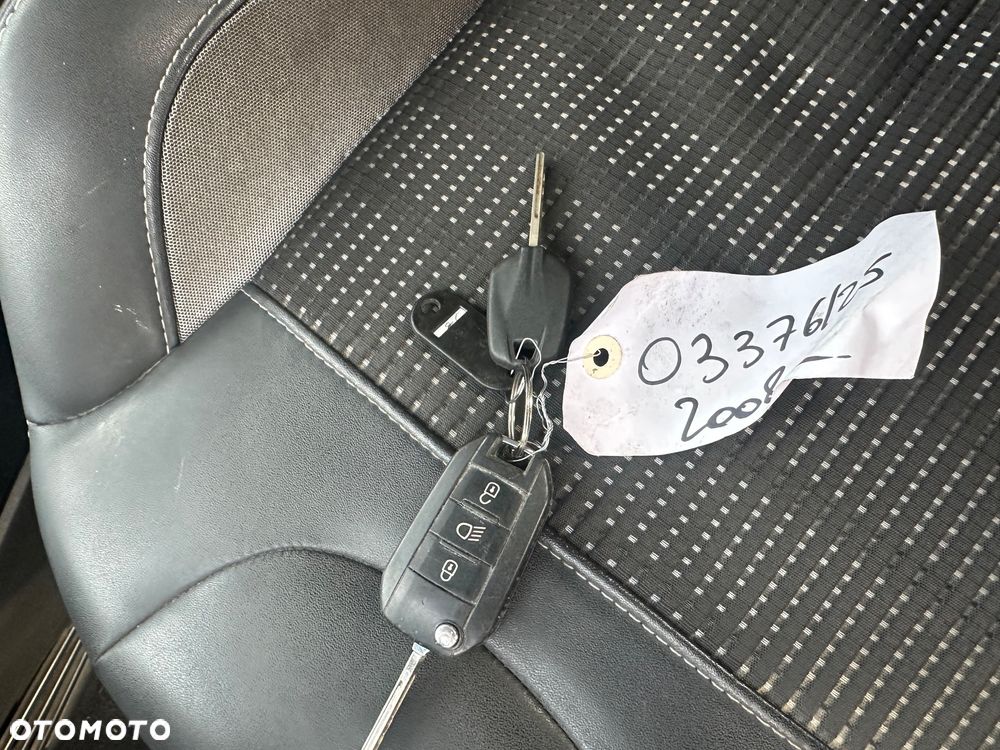 Peugeot 2008 PureTech 82 ETG5 STOP&START Allure - 9