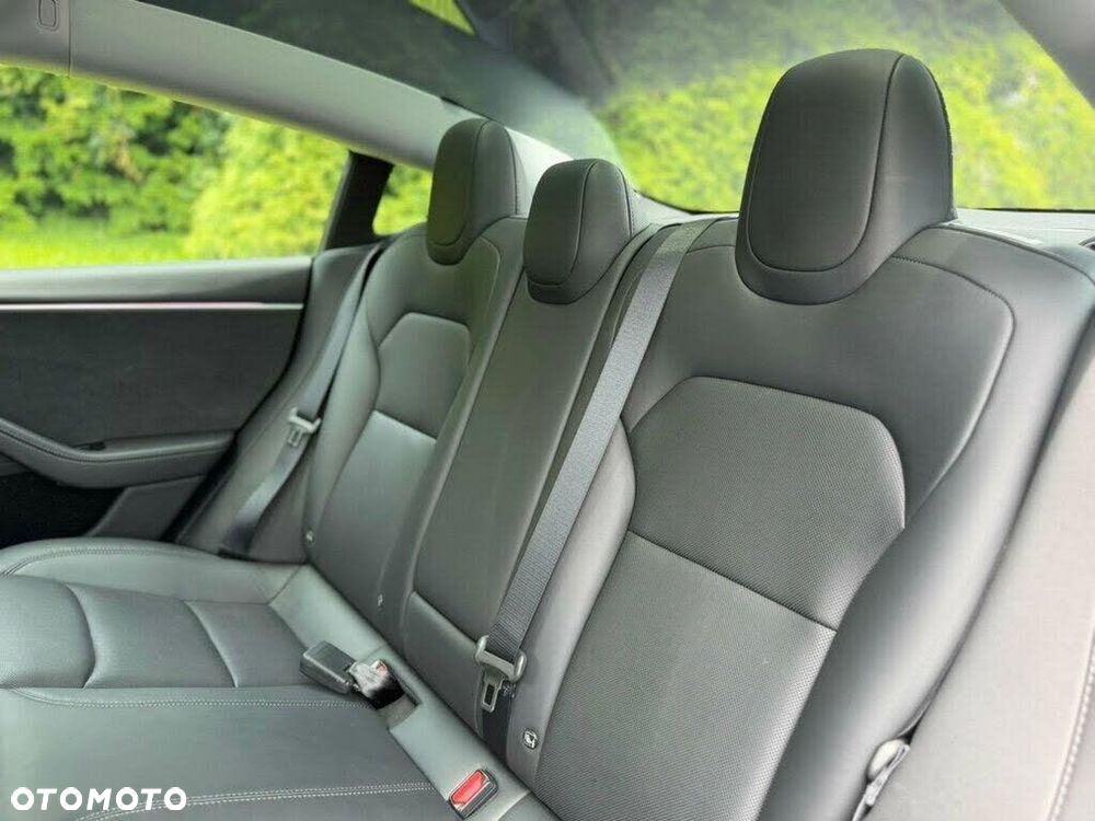 Tesla Model 3 Langstreckenbatterie Allradantrieb Dual Motor - 18