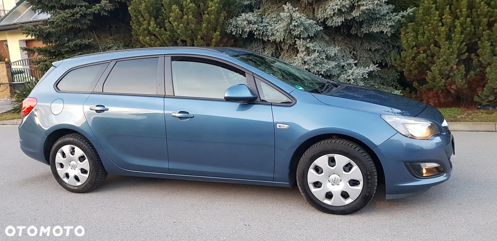 Opel Astra 1.4 Turbo Exklusiv - 11