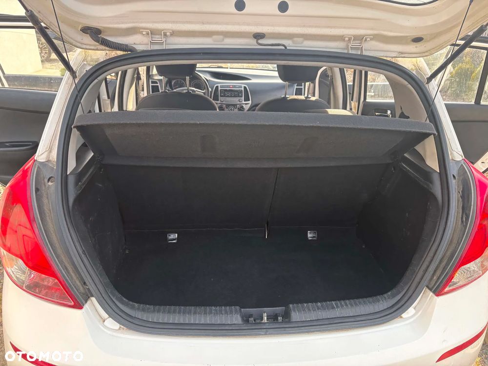Hyundai i20 1.1 CRDi Comfort - 9