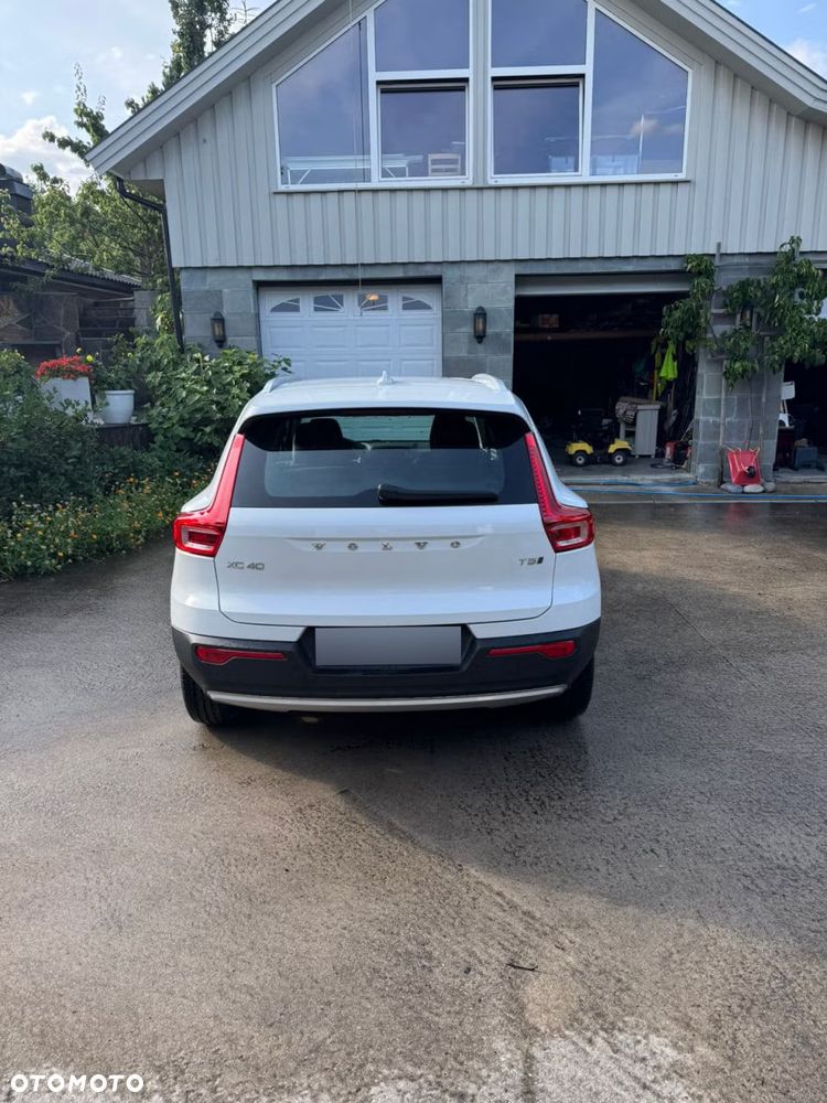 Volvo XC 40 T5 Twin Engine DKG Momentum Pro - 6
