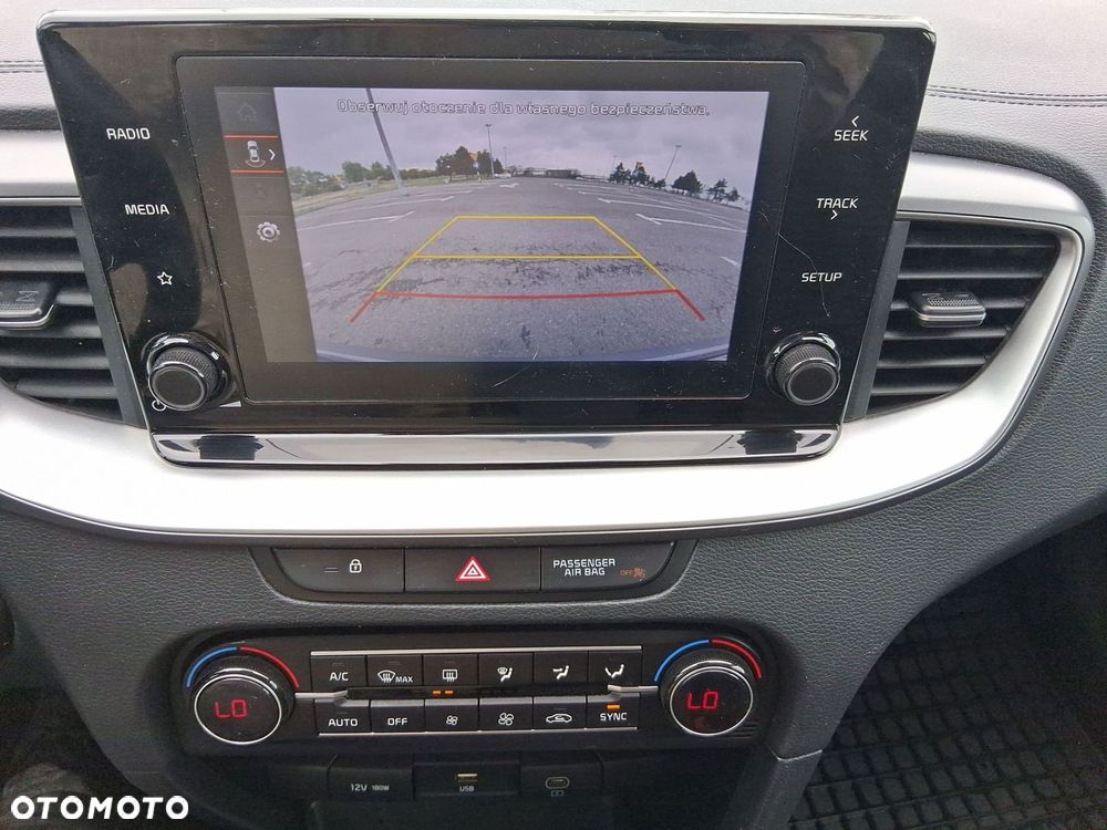 Kia Ceed - 25