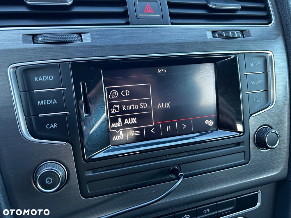 Volkswagen Golf 1.4 TSI BMT Comfortline - 25