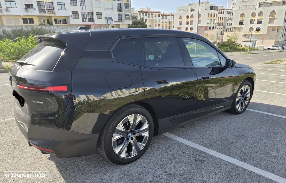 BMW iX xDrive 40 - 4