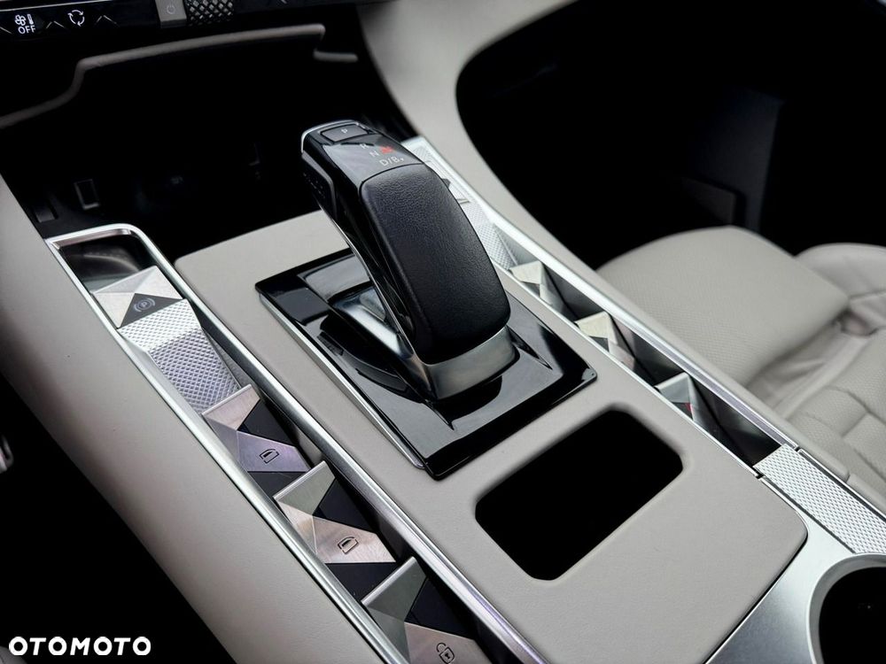 DS Automobiles DS 7 Crossback 2024