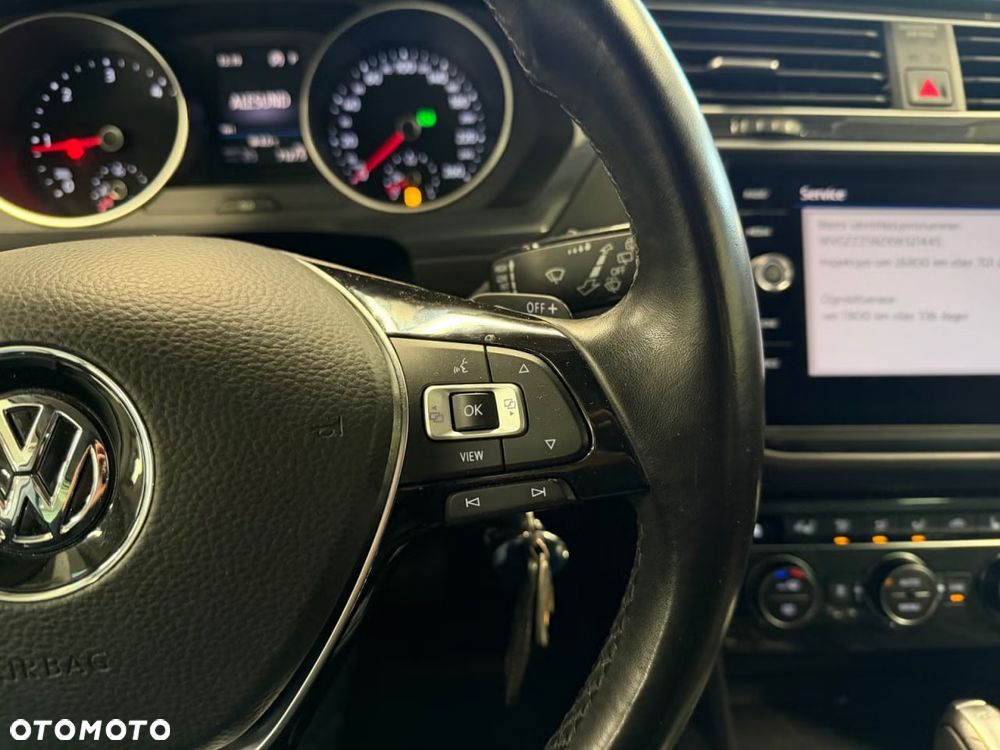 Volkswagen Tiguan - 17