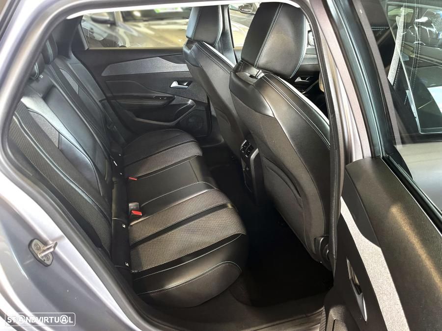 Peugeot 308 SW 1.2 PureTech Allure EAT8 - 27