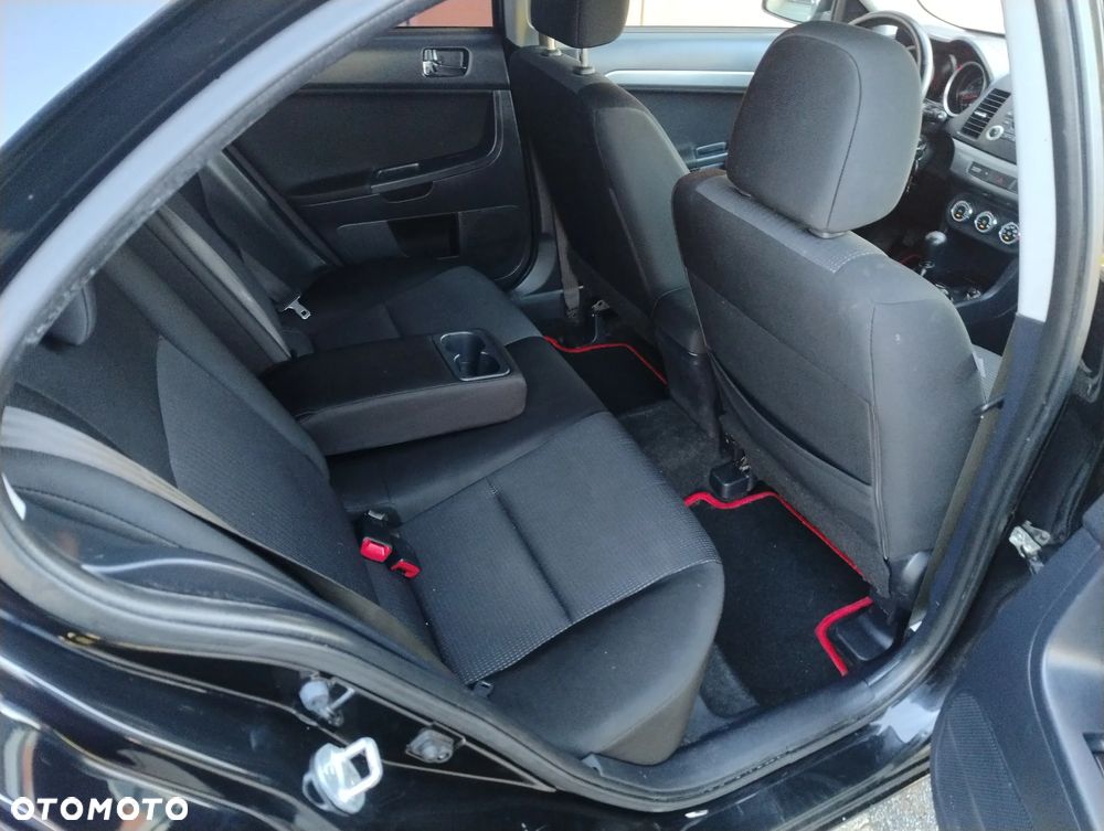 Mitsubishi Lancer 1.8 Intense - 17