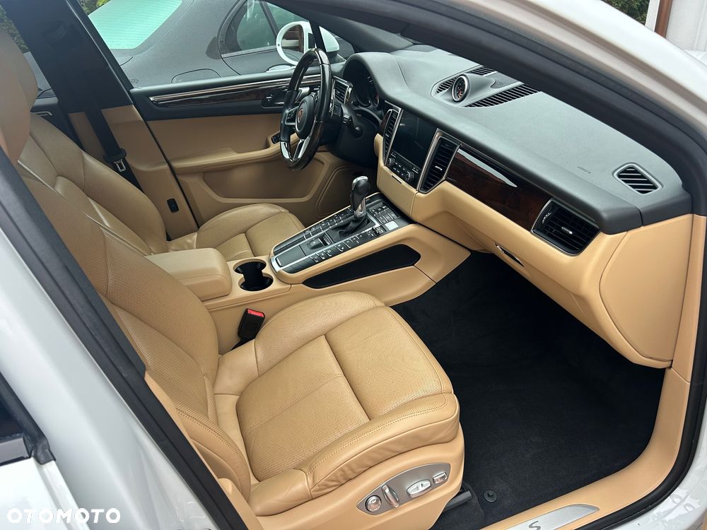 Porsche Macan S - 9
