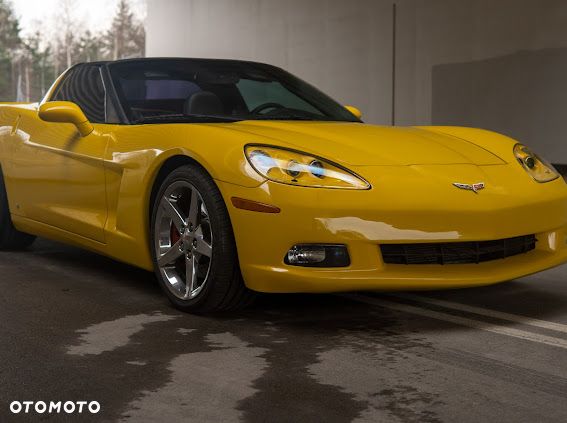 Chevrolet Corvette - 4