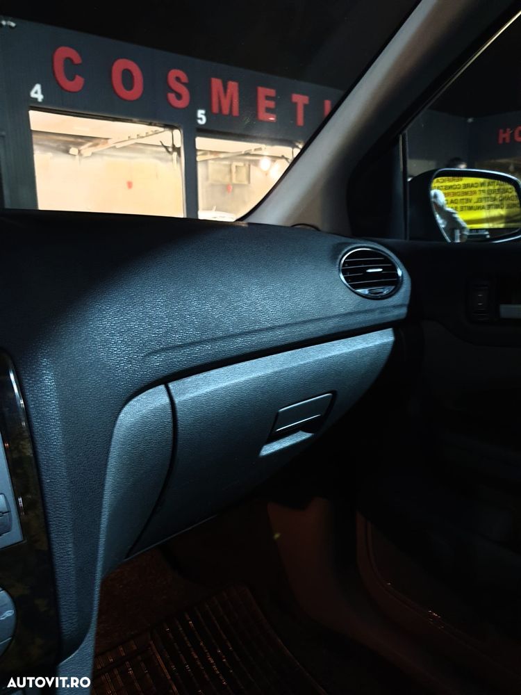 Ford Focus TDCi Ghia - 6