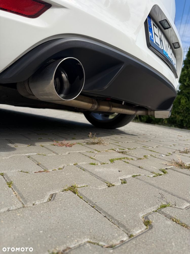 Volkswagen Golf - 8