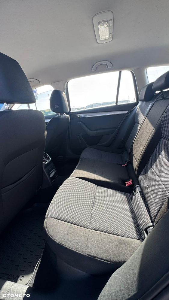 Skoda Octavia 2.0 TDI Style - 12