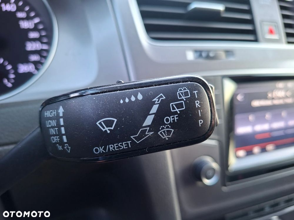 Volkswagen Golf - 16