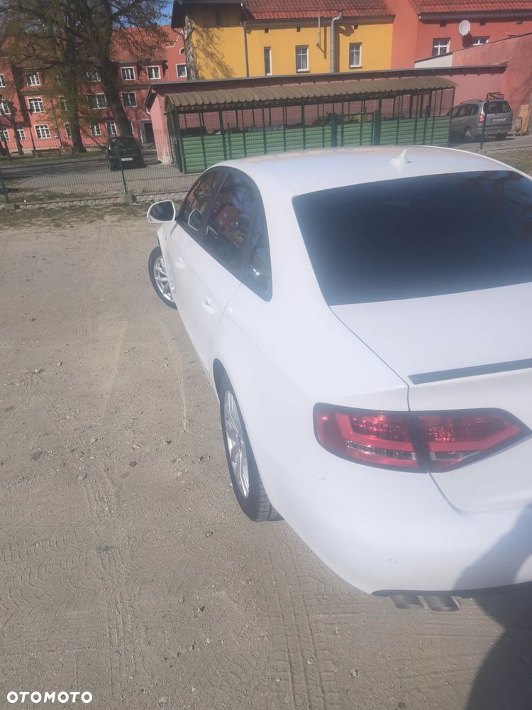 Audi A4 Limousine - 15