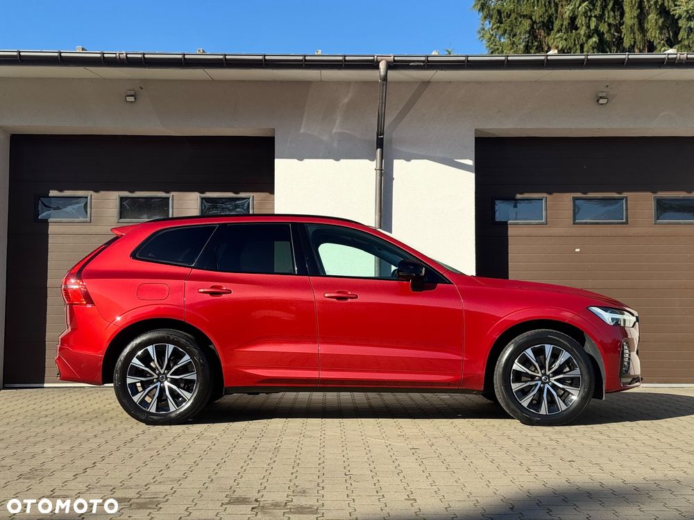 Volvo XC 60 B4 D Plus Dark - 11