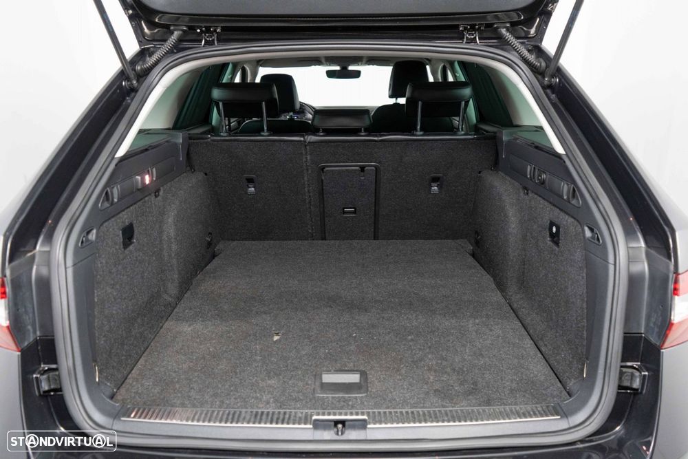 Skoda Superb Break 2.0 TDI Style DSG - 15