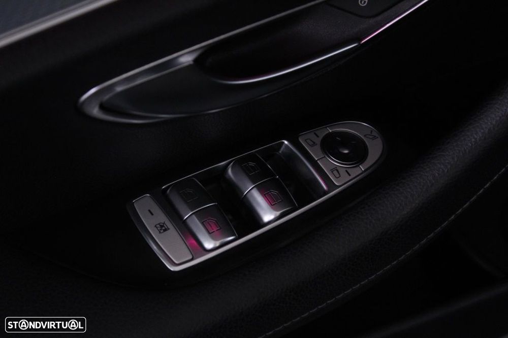 Mercedes-Benz E 300 de Avantgarde - 20