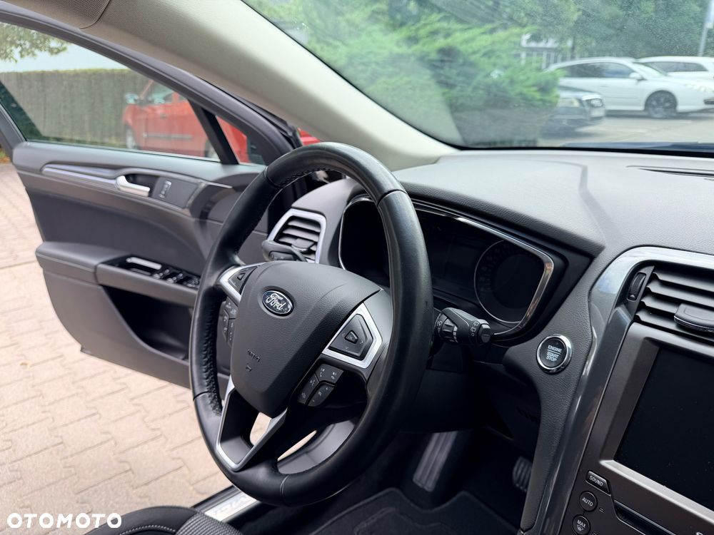 Ford Mondeo - 28